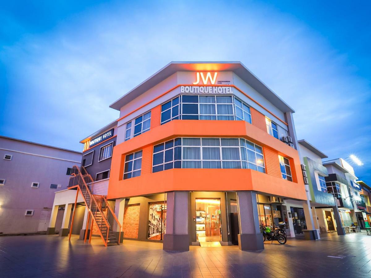 Jw Boutique Hotel 3*